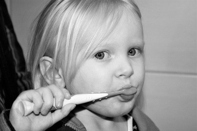 子供が歯磨きを嫌がってイライラ！嫌いな理由は何？ストレスなく磨ける方法
